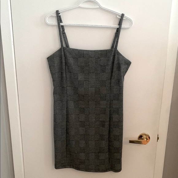 ⭐️HOST PICK⭐️ [L] F21 plaid dress - Picture 1 of 7